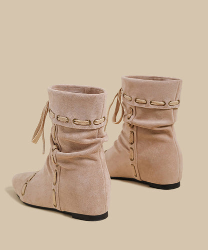 Modische Keilstiefel mit Zierelementen, rosa Wildleder, flauschiges Wollfutter