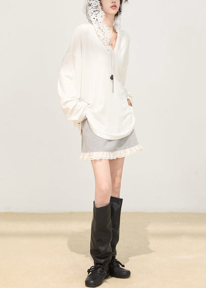 Sudadera con capucha blanca de algodón con encaje y retazos de moda para primavera