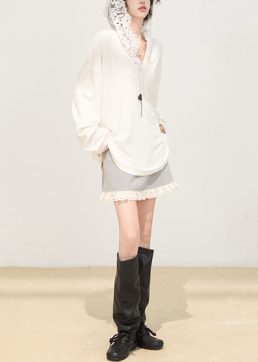 Sudadera con capucha blanca de algodón con encaje y retazos de moda para primavera