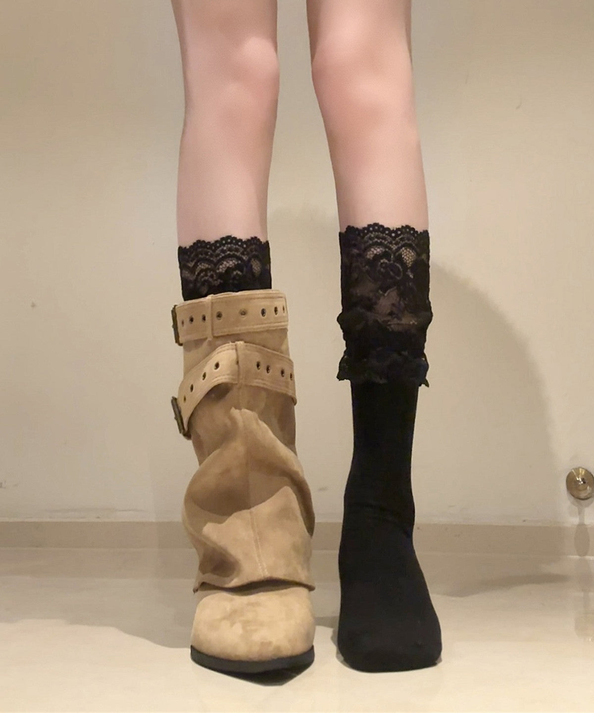 Fashion White Lace Patchwork Cotton Over The Calf Socks