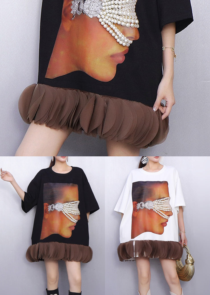 Modisches weißes Minikleid aus Baumwolle mit Nagelperlen-Patchwork für den Sommer