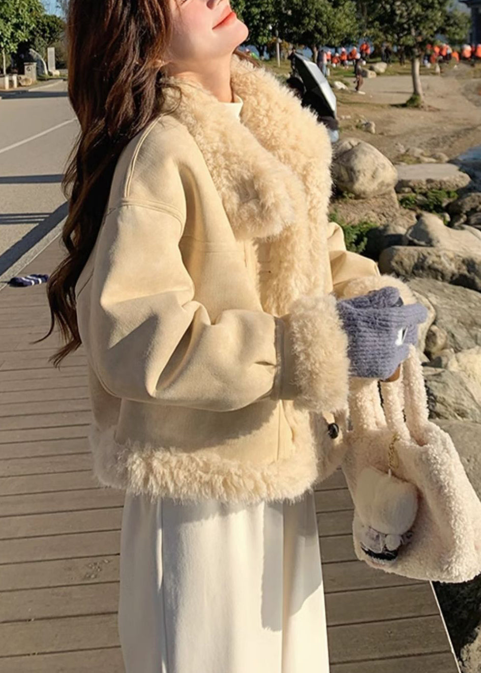 Feine beige Oversize-Mäntel aus Patchwork-Fleece mit Wollfutter für den Winter