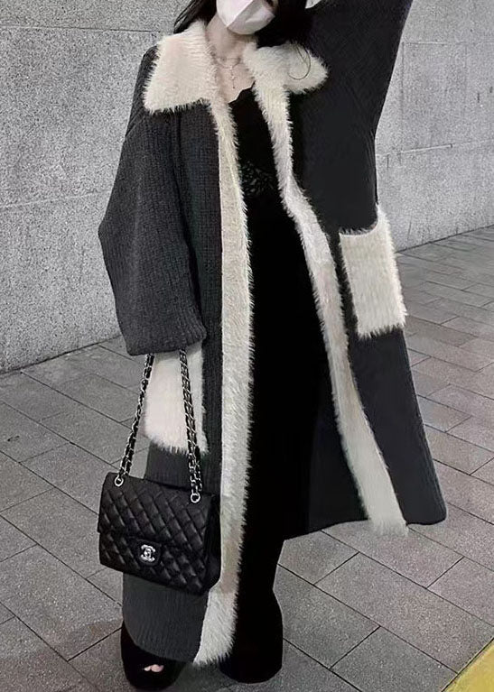 Feiner schwarzer langer Strickcardigan mit Peter-Pan-Kragen, Taschen und Patchwork-Muster aus Nerzhaar für den Winter