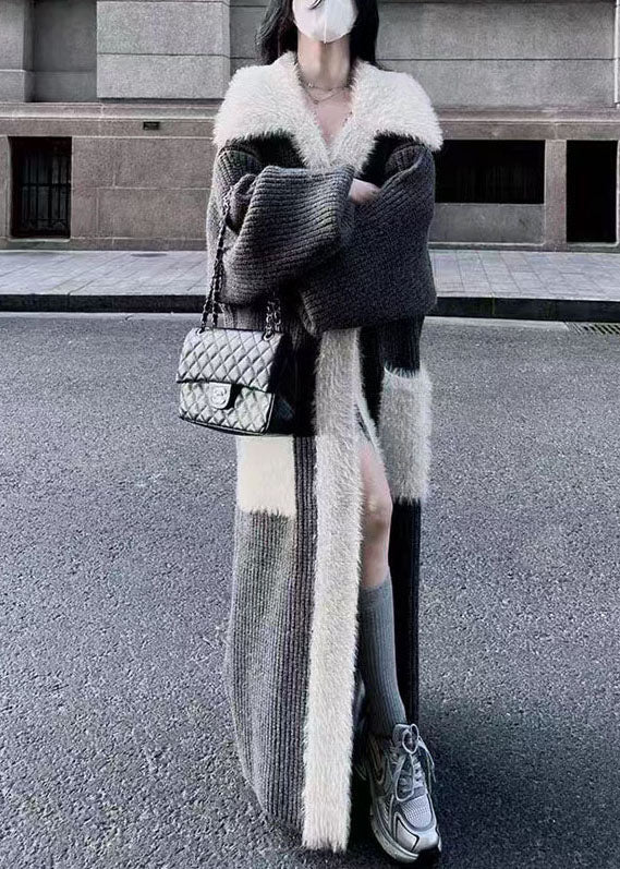 Feiner schwarzer langer Strickcardigan mit Peter-Pan-Kragen, Taschen und Patchwork-Muster aus Nerzhaar für den Winter