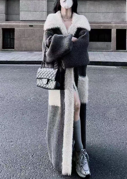 Feiner schwarzer langer Strickcardigan mit Peter-Pan-Kragen, Taschen und Patchwork-Muster aus Nerzhaar für den Winter