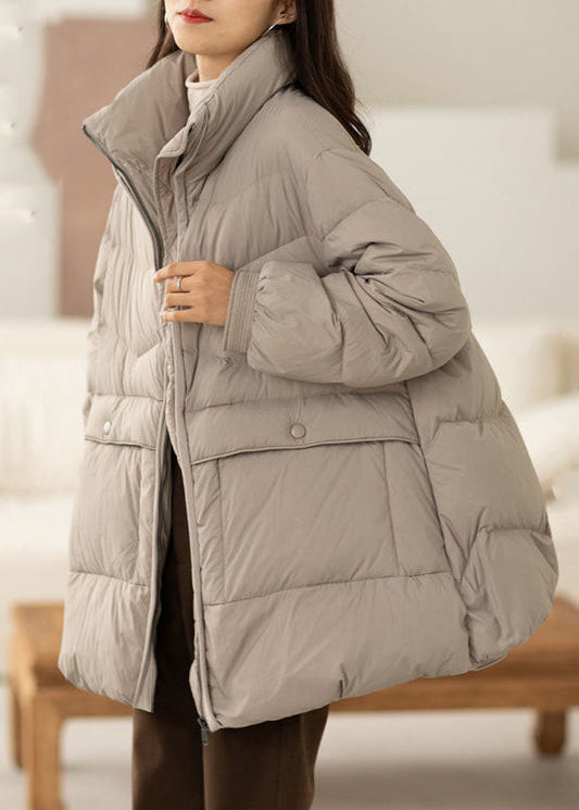 Feiner schwarzer Stehkragen übergroße Taschen Entendaunen Daunenmantel Winter