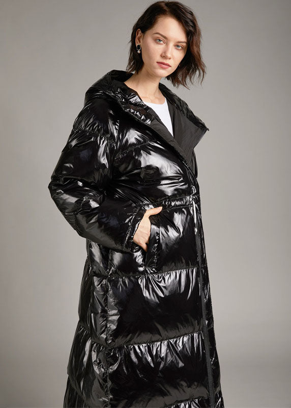 Feine schwarze Winter-Daunenjacke mit Reißverschluss und Taillenbund in Slim Fit