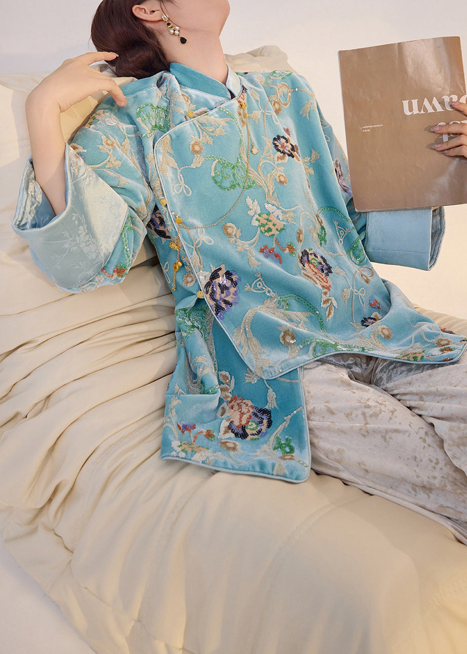 Feiner blauer bestickter Pailletten-Seidenvelours-Mantel im orientalischen Stil für den Frühling