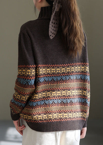 Feines Schokoladen-Rollkragen-Stricktop für den Winter