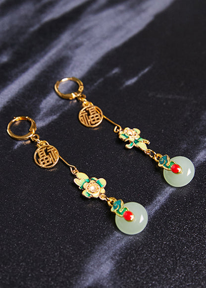 Pendientes colgantes de jade con el personaje Fu y pinturas de flores finas