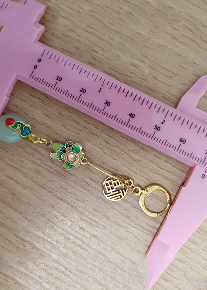 Pendientes colgantes de jade con el personaje Fu y pinturas de flores finas
