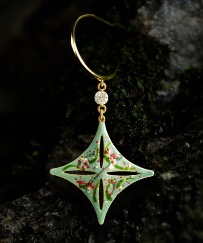 Ohrhänger aus feinem Gold und Kupfer mit Diamanten