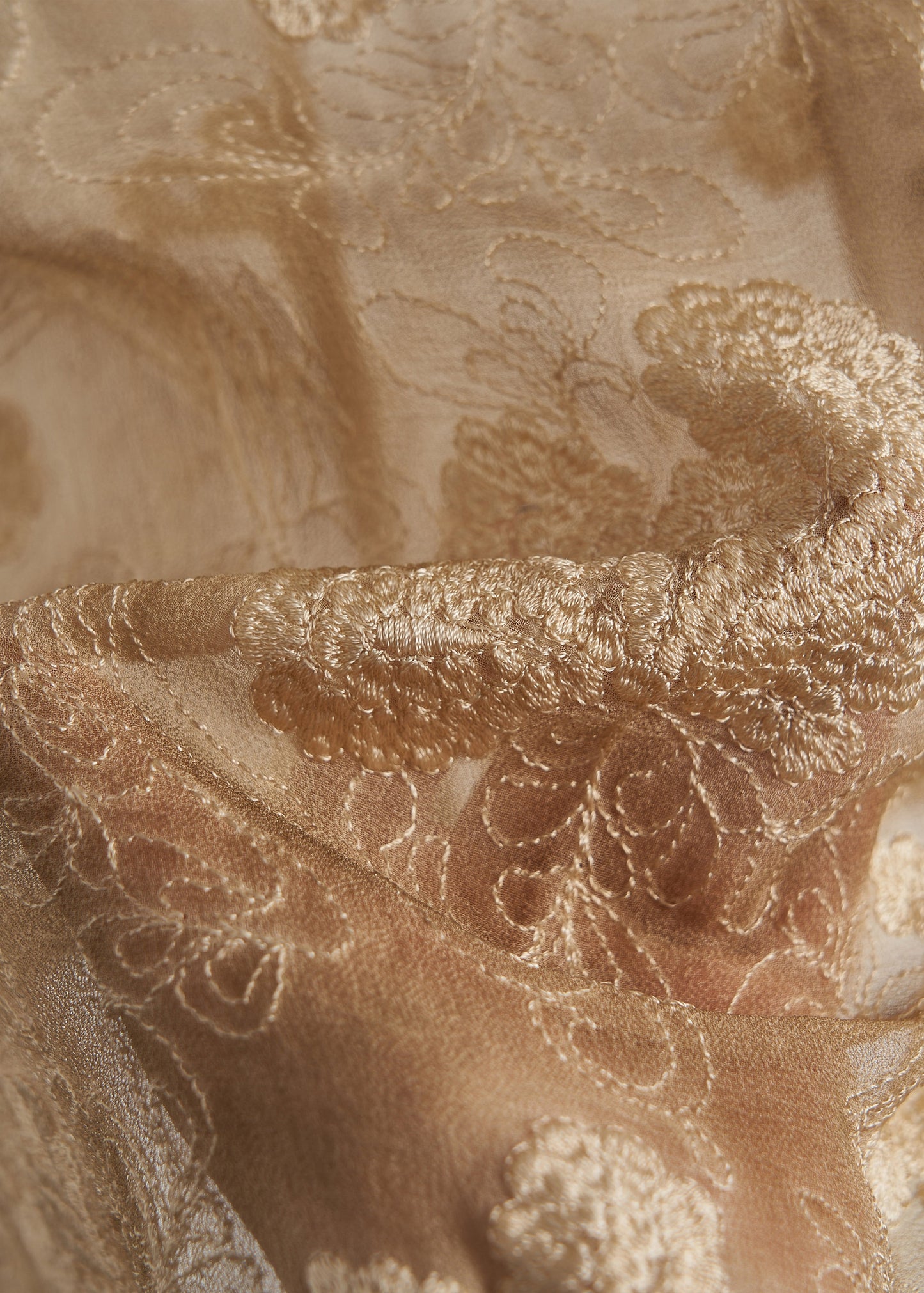 Camisa de algodón extragrande bordada en color caqui fino para primavera