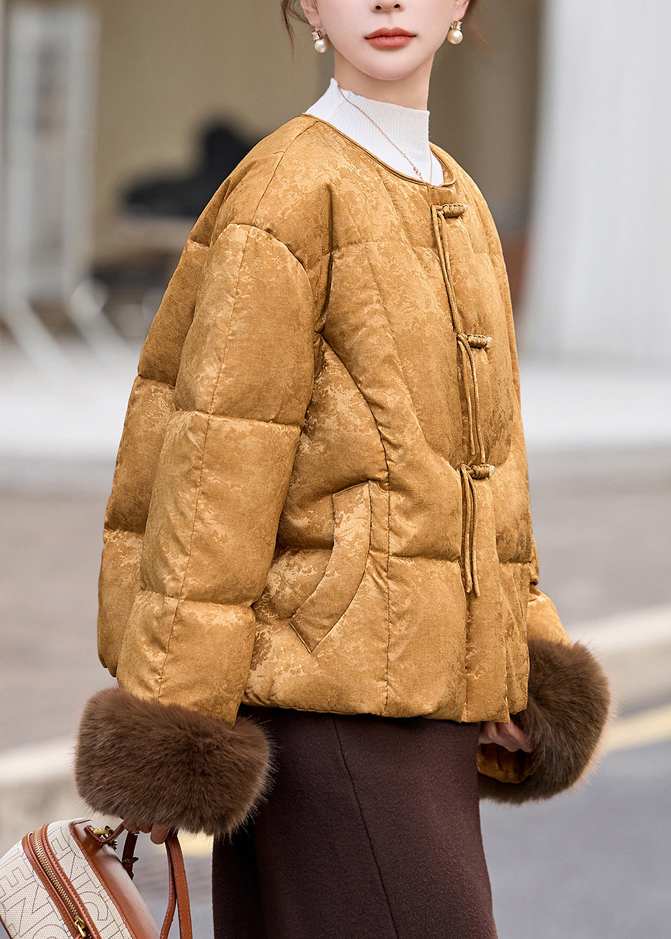 Chaquetas acolchadas de plumón de pato jacquard con borlas de color caqui fino para invierno