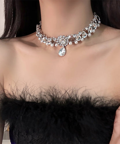 Collar con colgante de perla y circonita de aleación de seda fina