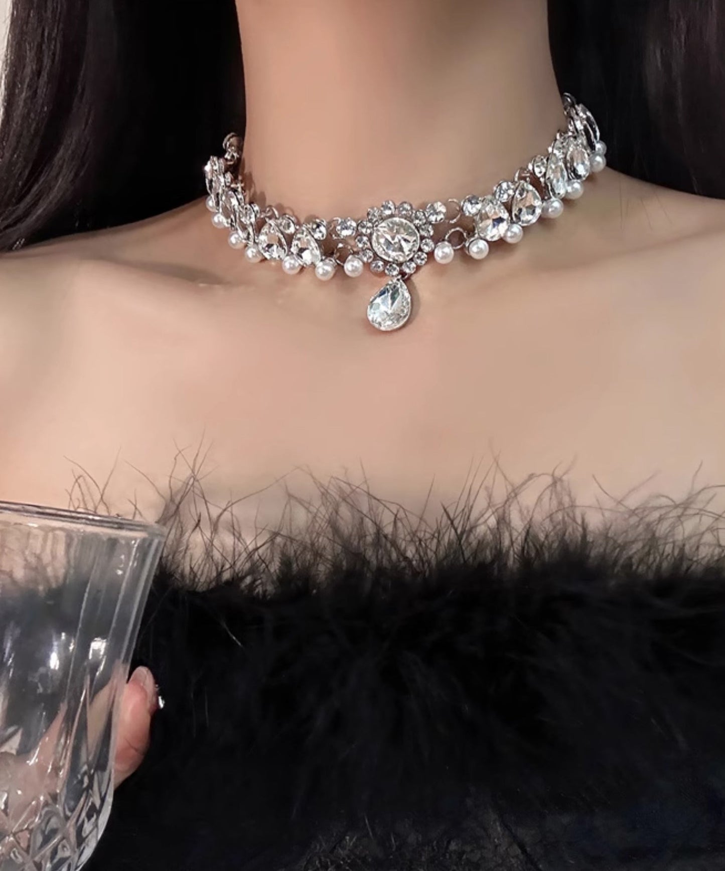 Collar con colgante de perla y circonita de aleación de seda fina