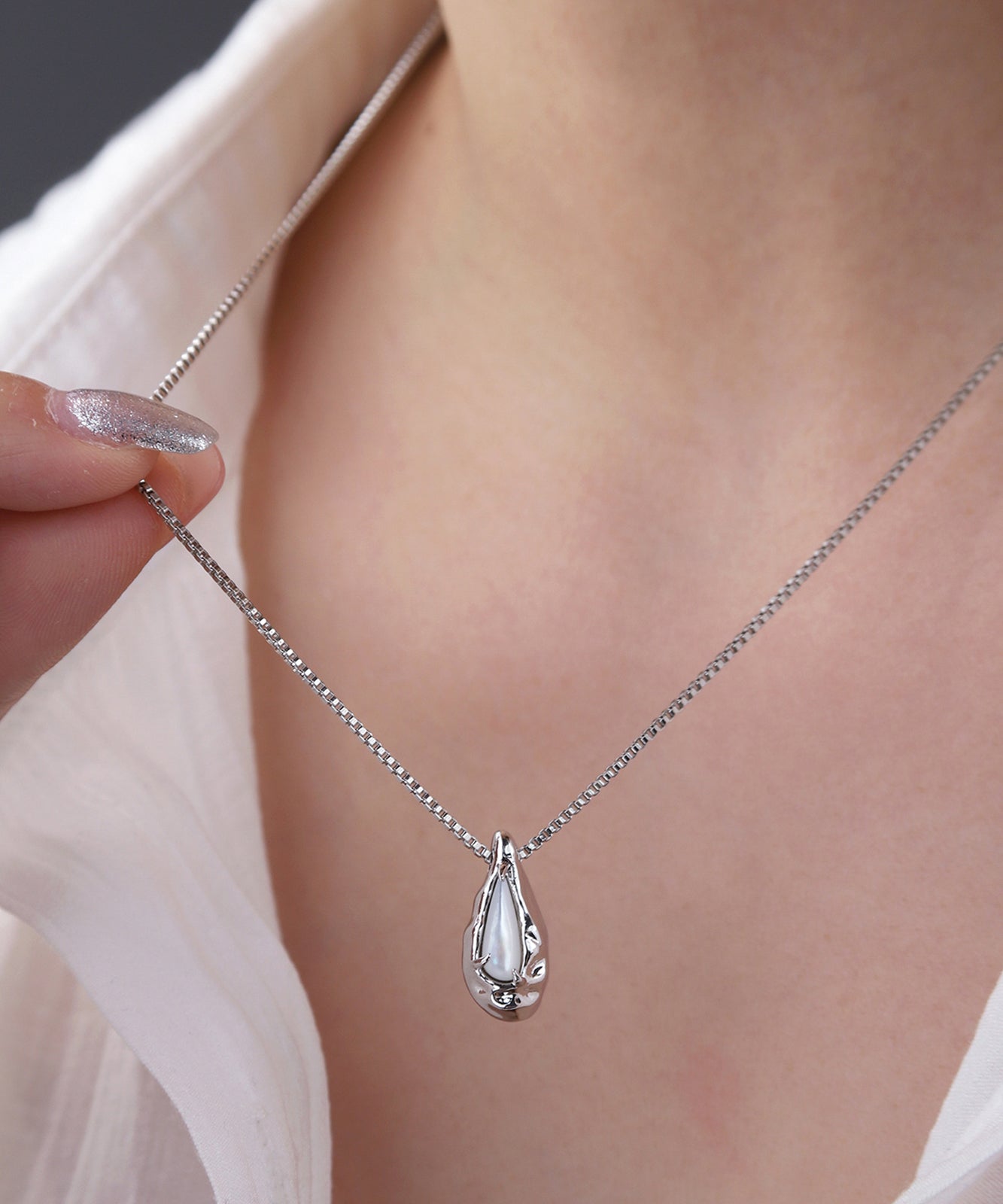 Fine Silk Copper Alloy Pearl Broken Silver Water Droplet Pendant Necklace