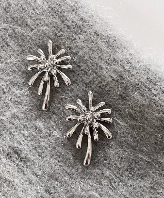 Ohrstecker mit feinem Seiden- und Kupferdekor im Feuerwerksdesign