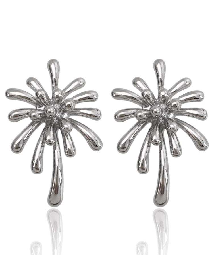 Ohrstecker mit feinem Seiden- und Kupferdekor im Feuerwerksdesign