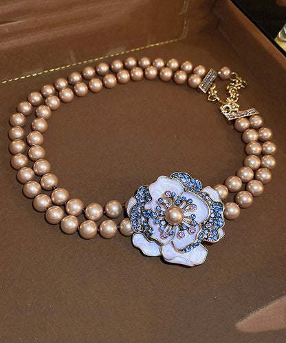 Feine Halskette mit floralem Anhänger aus Sterlingsilber mit Perlen und Zirkonia