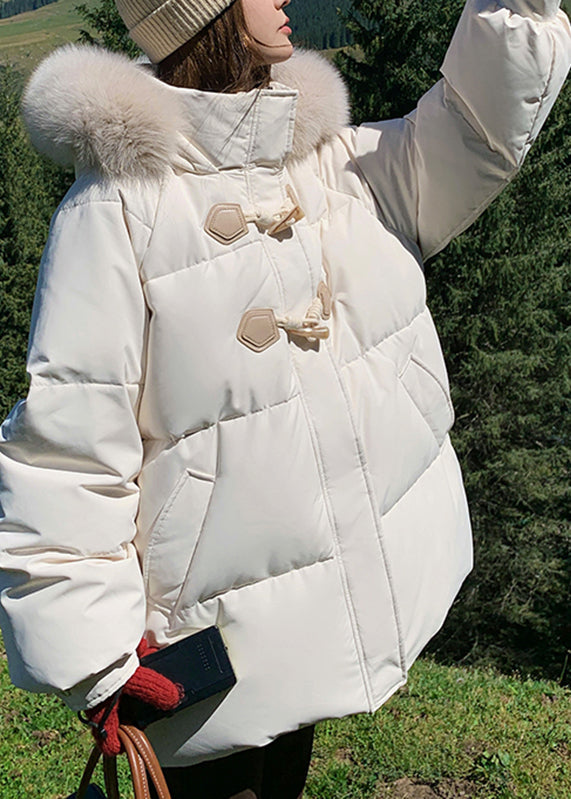 Parka de invierno fina de algodón fino con cuello alto, bolsillos y capucha gruesa.