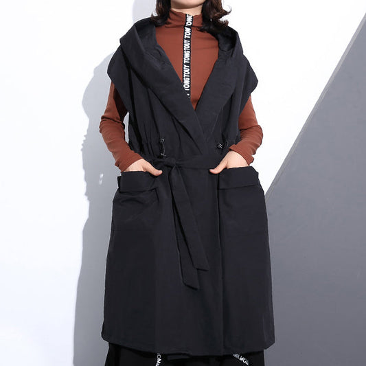 Feine schwarze Oberteile aus Baumwollmischung in Übergröße mit Kapuze und Taillenbund, elegante ärmellose Mäntel