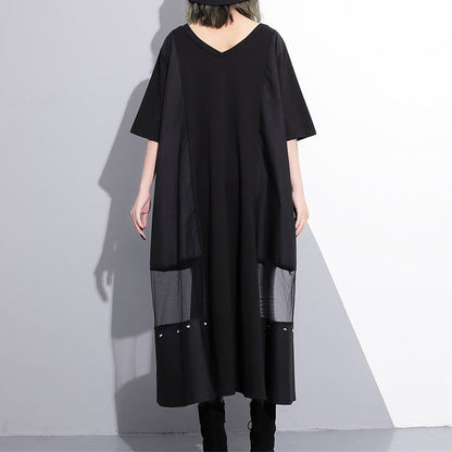 Feines schwarzes Maxikleid aus Baumwolle, übergroßes Reisekleid mit V-Ausschnitt, feine Baumwollkaftane mit Quastentaschen