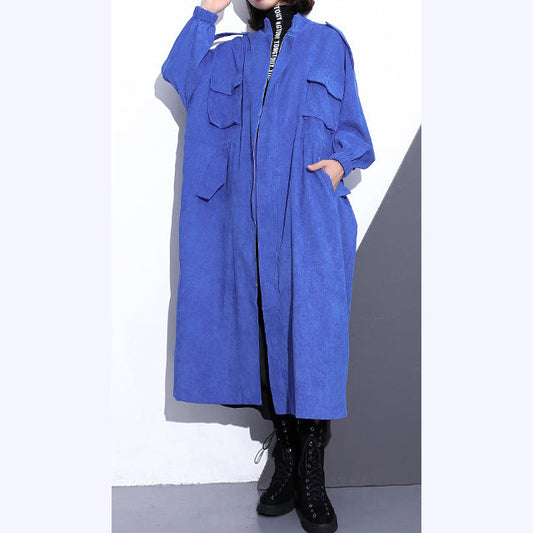 Feiner blauer langer Mantel in Übergröße Trenchcoat mit Reißverschluss und langen Ärmeln und Taschen