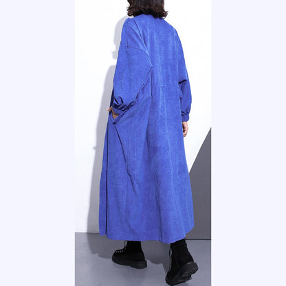 Feiner blauer langer Mantel in Übergröße Trenchcoat mit Reißverschluss und langen Ärmeln und Taschen