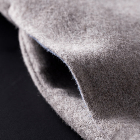 Feiner blauer Wollmantel für Damen trendige Übergröße zwei Möglichkeiten, Winterjacken Stickereimäntel zu tragen