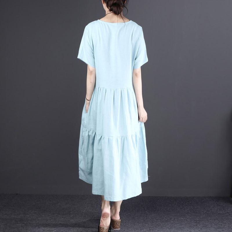Feines Leinenkleid übergroßes kurzärmliges besticktes Flachskleid mit unregelmäßigem blauen Muster