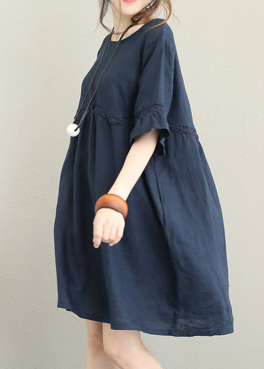 Feines dunkelblaues Leinen-Kniekleid übergroßes Leinen-Baumwollkleid Boutique Flare Ärmel Spitze Patchwork Leinenkleid