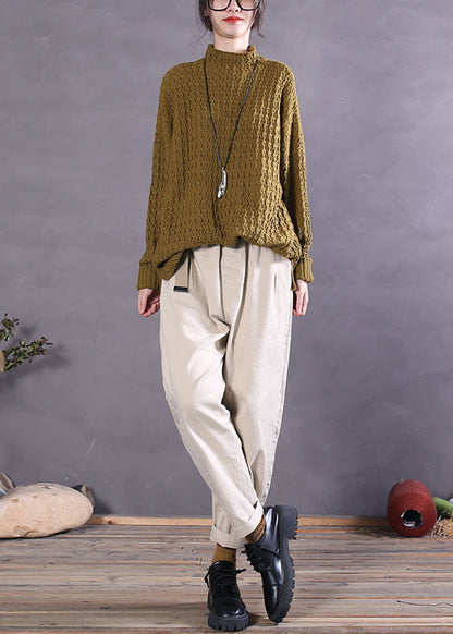 Taillierte schwarze asymmetrische Strickpullover Frühling