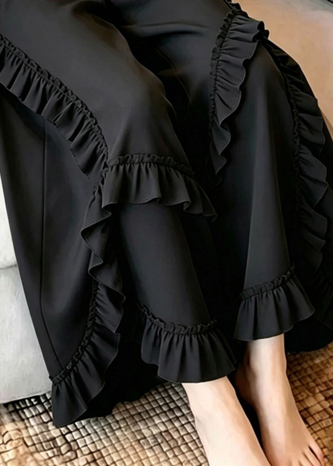 Fitted Black Ruffled Elastic Waist Crop Wide Leg Pants