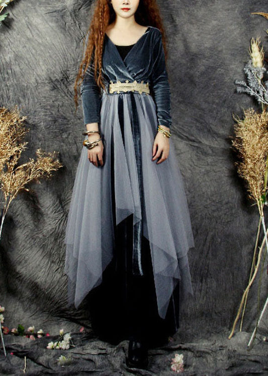 Tailliertes blaues V-Ausschnitt-asymmetrisches Tüll-Patchwork-Seidenvelours-Ferienkleid Frühling