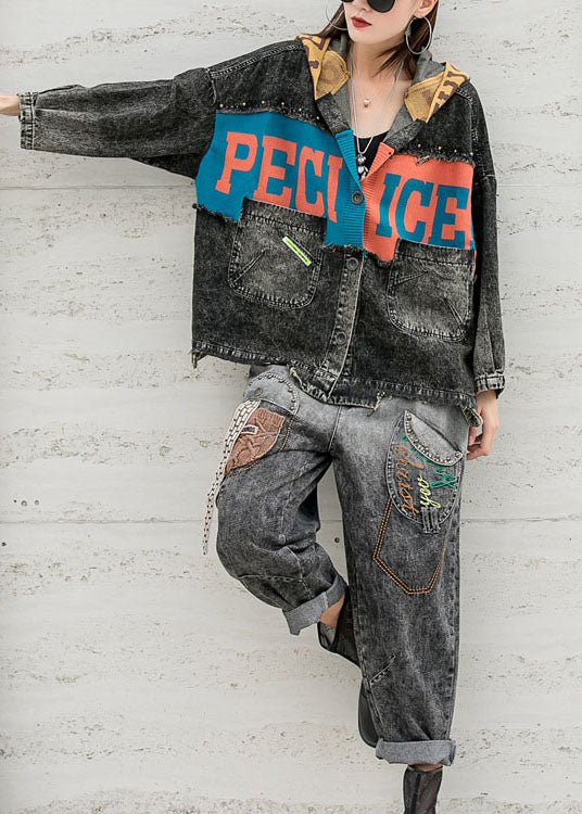 Taillierter Denim-Patchwork-Strickmantel mit Kapuze und Taschen, lange Ärmel
