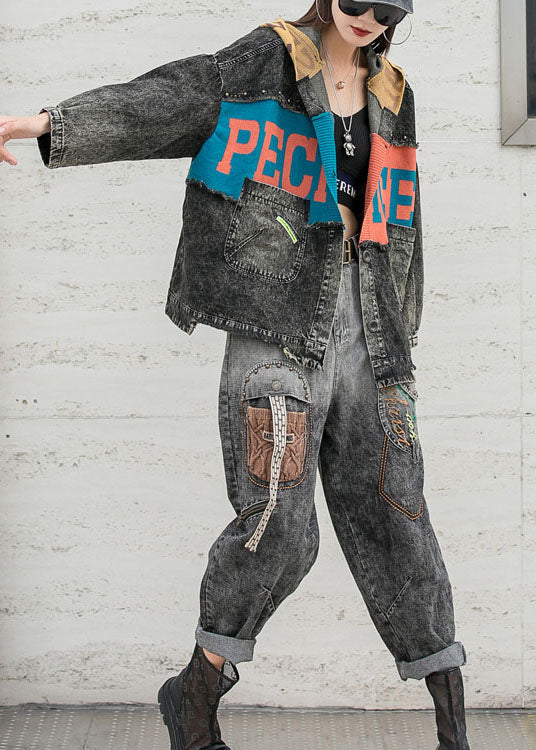 Taillierter Denim-Patchwork-Strickmantel mit Kapuze und Taschen, lange Ärmel