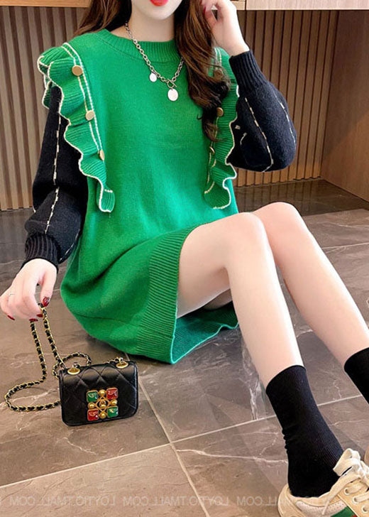 Tailliertes grünes, gerüschtes Kaschmir-Langstrickkleid für den Winter