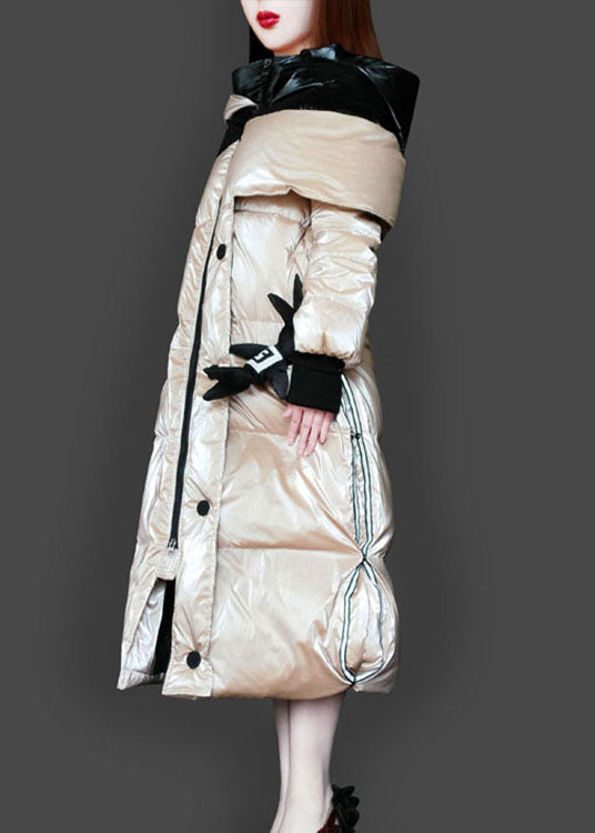 Taillierter Khaki-Wintermantel mit süßer Kapuze und asymmetrischem Design