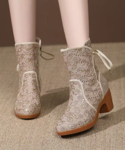 Beige, atmungsaktives Mesh-Gewebe, eng anliegende Pailletten-Stiefel mit klobigen Details