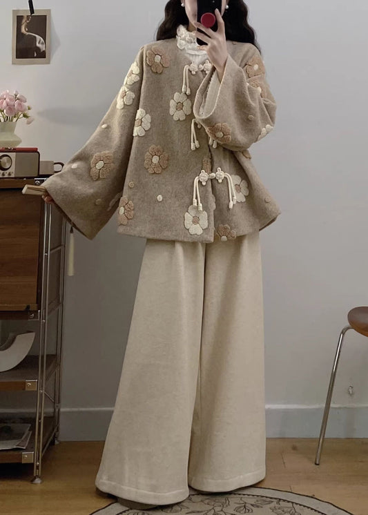 Conjunto de dos piezas de lana con abrigo y pantalones anchos de lana con botones chinos y estampado floral albaricoque para primavera.