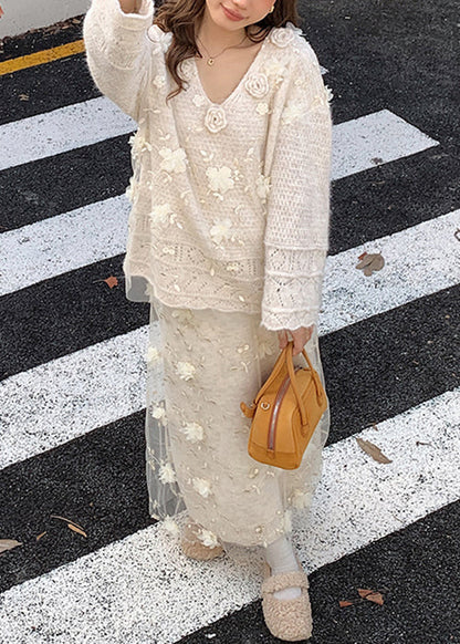 Beige-farbene Patchwork-Strick-Zweiteiler mit floralem Muster und Lochmuster, Frühling