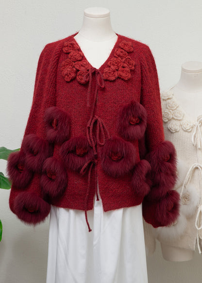 Beige Strickmantel mit floralem Muster, Schnürung und Fuchsfell-Patchwork-Design für den Winter