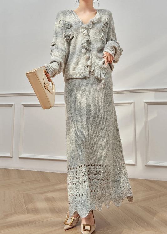 Zweiteiliges Strickset mit Blumenmuster, grau, gerüscht und mit Lochmuster, Winter