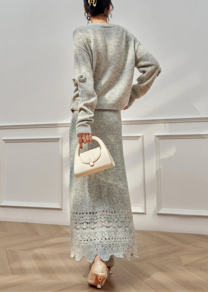 Zweiteiliges Strickset mit Blumenmuster, grau, gerüscht und mit Lochmuster, Winter