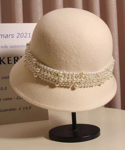 Französischer schwarzer Woll-Bucket-Hut mit Nagelperlen