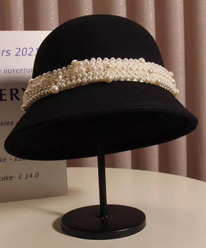 Französischer schwarzer Woll-Bucket-Hut mit Nagelperlen