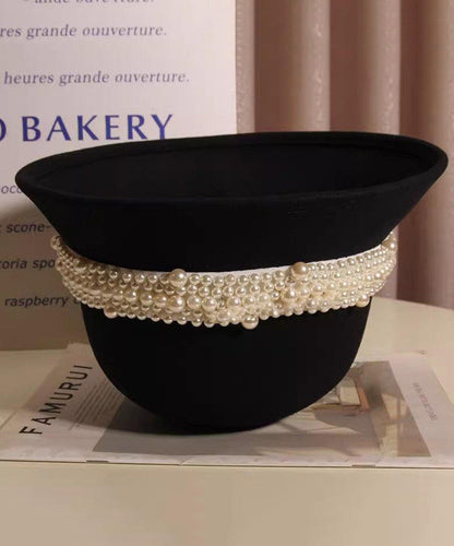 Französischer schwarzer Woll-Bucket-Hut mit Nagelperlen