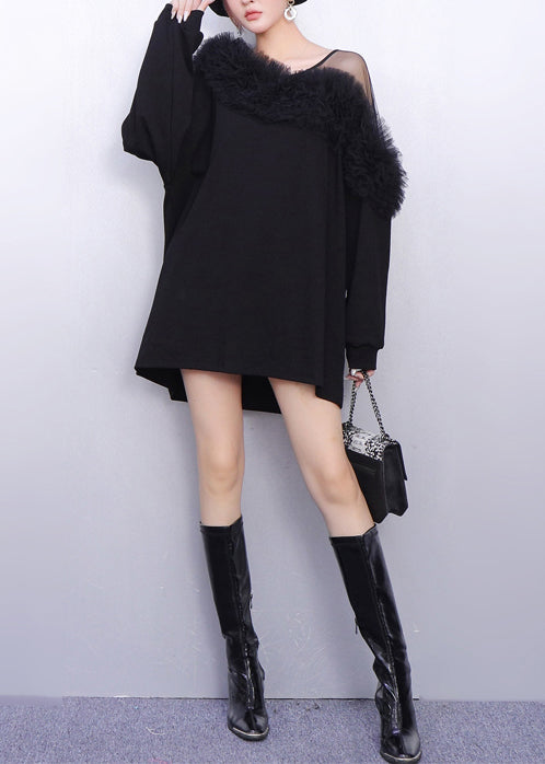 Französisches schwarzes Minikleid aus Patchwork-Baumwolle mit einem Schulterausschnitt für den Frühling