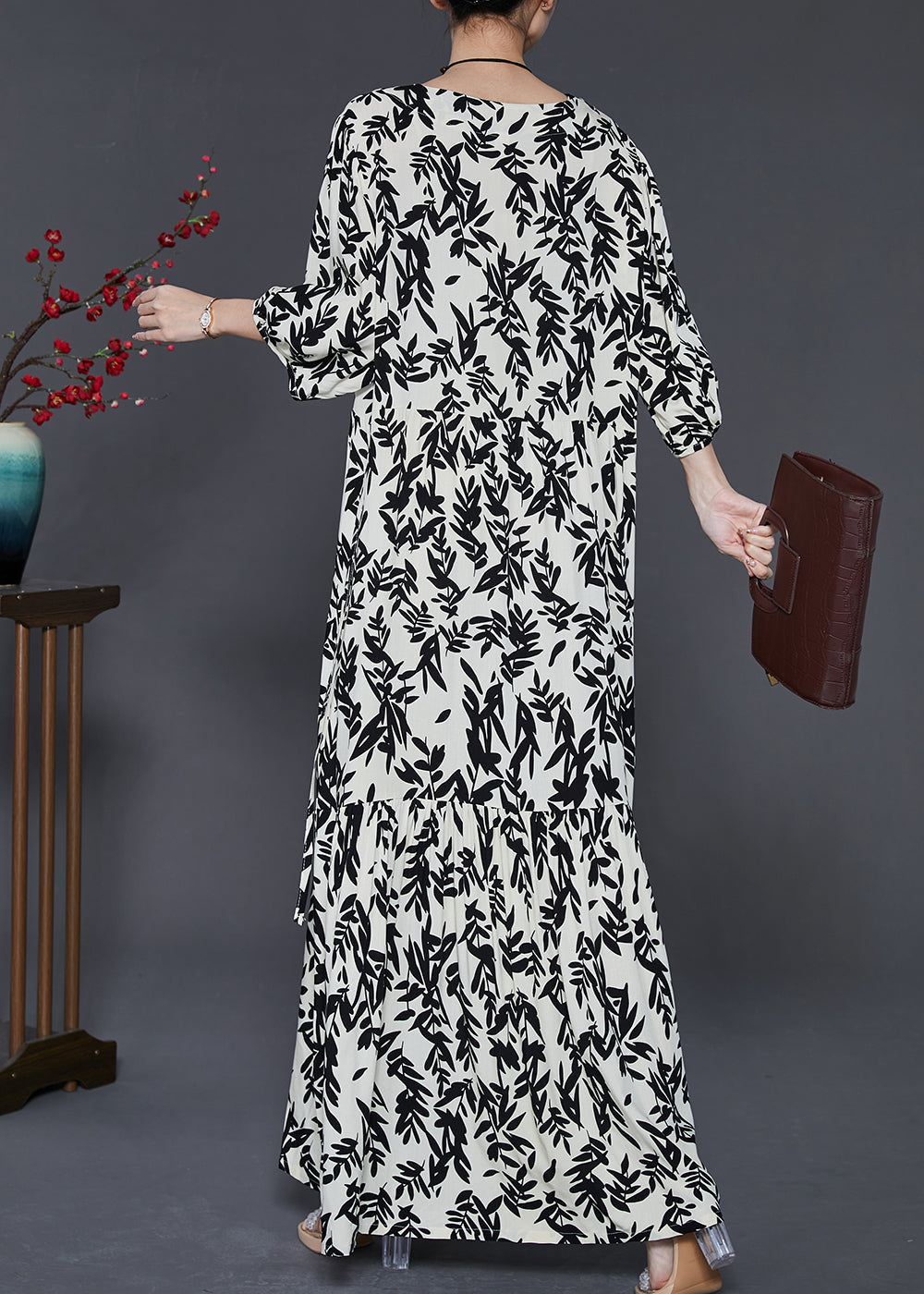 Französisches Urlaubskleid aus Baumwolle mit schwarzem Aufdruck, Sommer